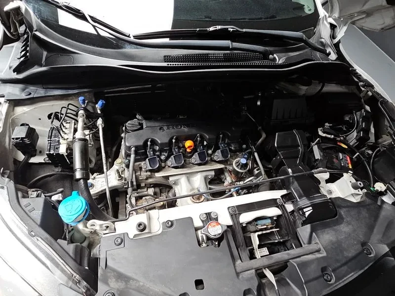 Honda Hr-v  1.8, снимка 12 - Автомобили и джипове - 56112317