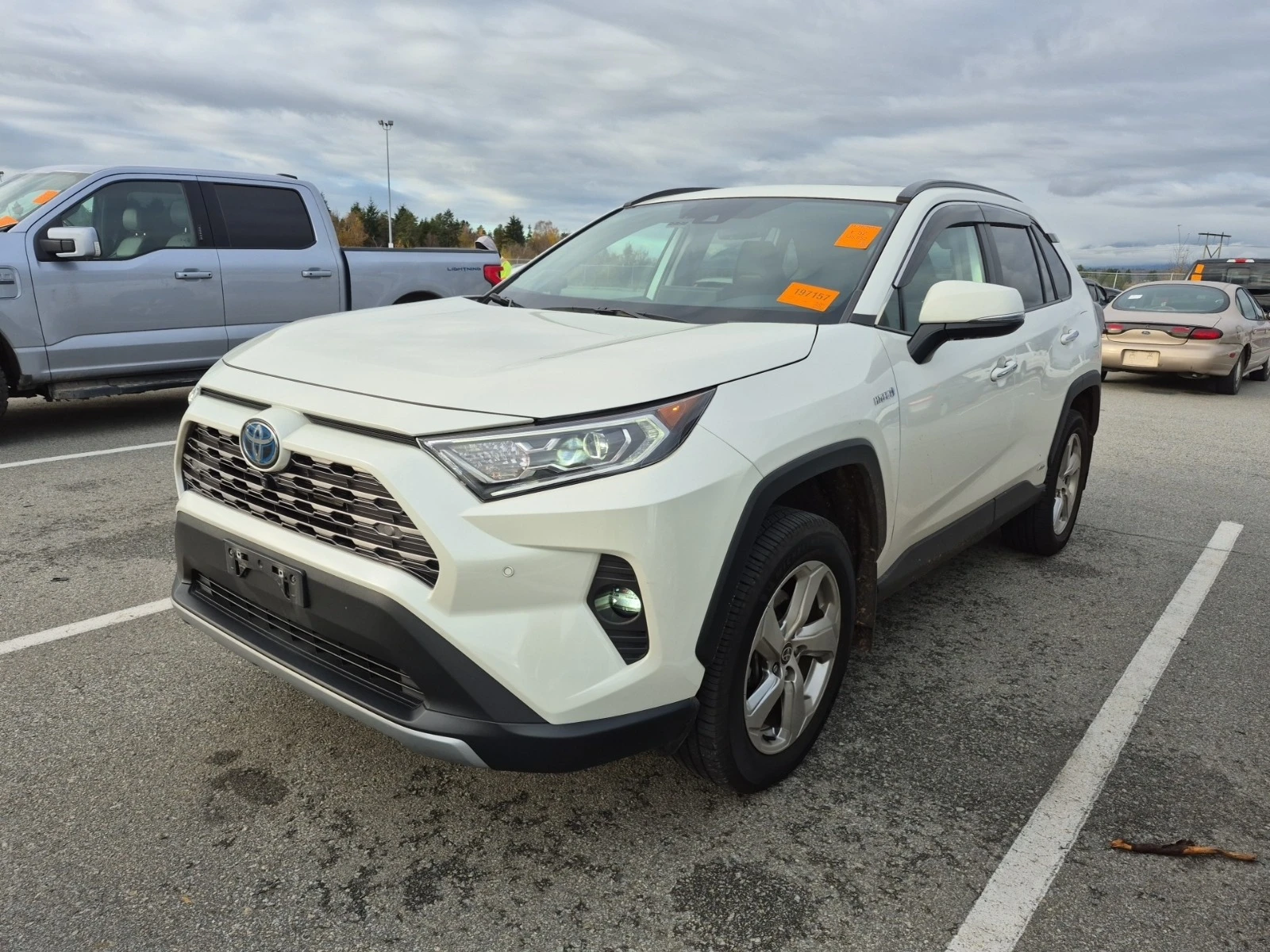 Toyota Rav4 HYBRID LIMITED * * CARFAX * *   * *  | Mobile.bg   1