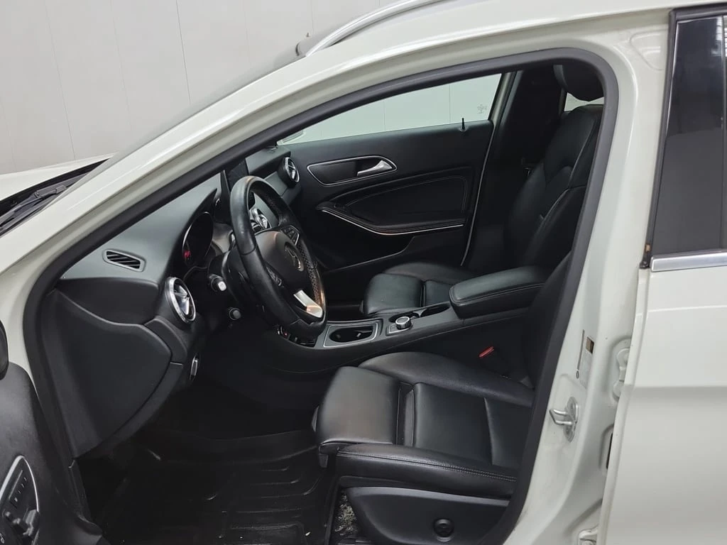 Mercedes-Benz GLA 250 * CARFAX * ФИНАНСИРАНЕ  - изображение 5