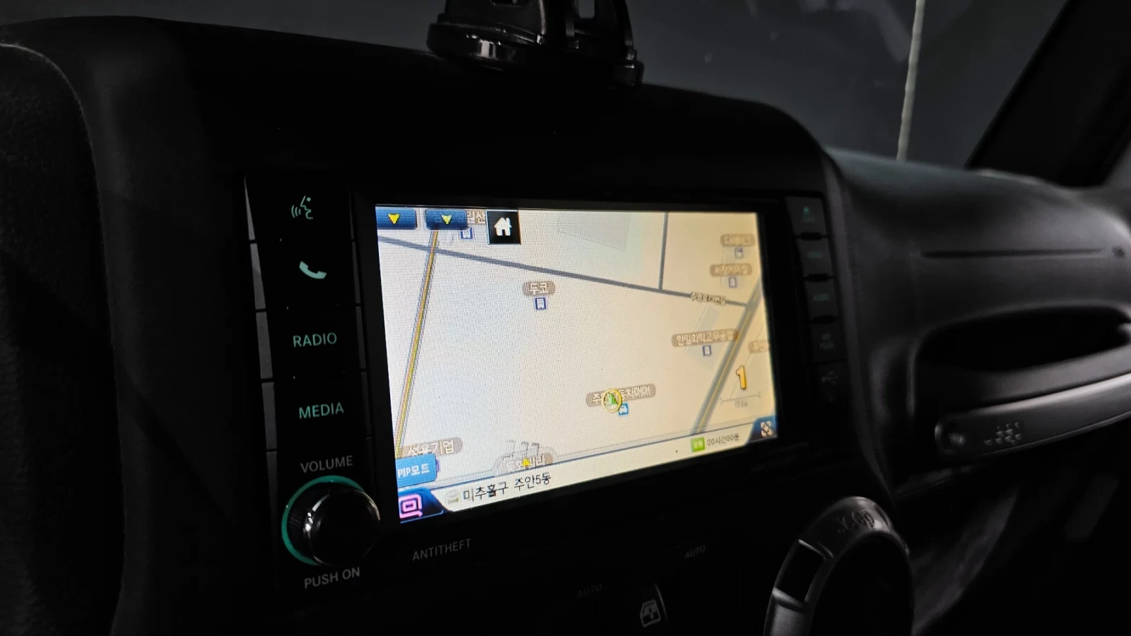 Jeep Wrangler SAHARA / 4X4 / ПОДГРЕВИ, снимка 11 - Автомобили и джипове - 54060777