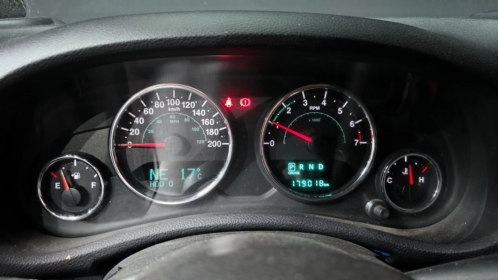 Jeep Wrangler SAHARA / 4X4 / ПОДГРЕВИ, снимка 10 - Автомобили и джипове - 54060777