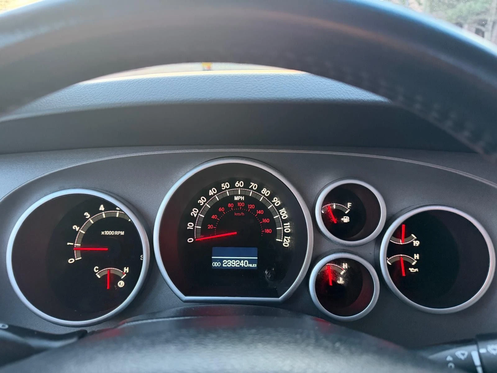 Toyota Sequoia LIMITED* 5.7* V8* ПОДГРЕВ* КАМЕРА* КЕЙЛЕС, снимка 11 - Автомобили и джипове - 54139449