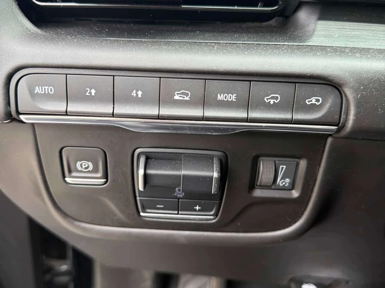 Cadillac Escalade Platinum/КОЖА/ПОДГРЕВ /2 КЛЮЧА/ФИНАНСИРАНЕ, снимка 11 - Автомобили и джипове - 54565627