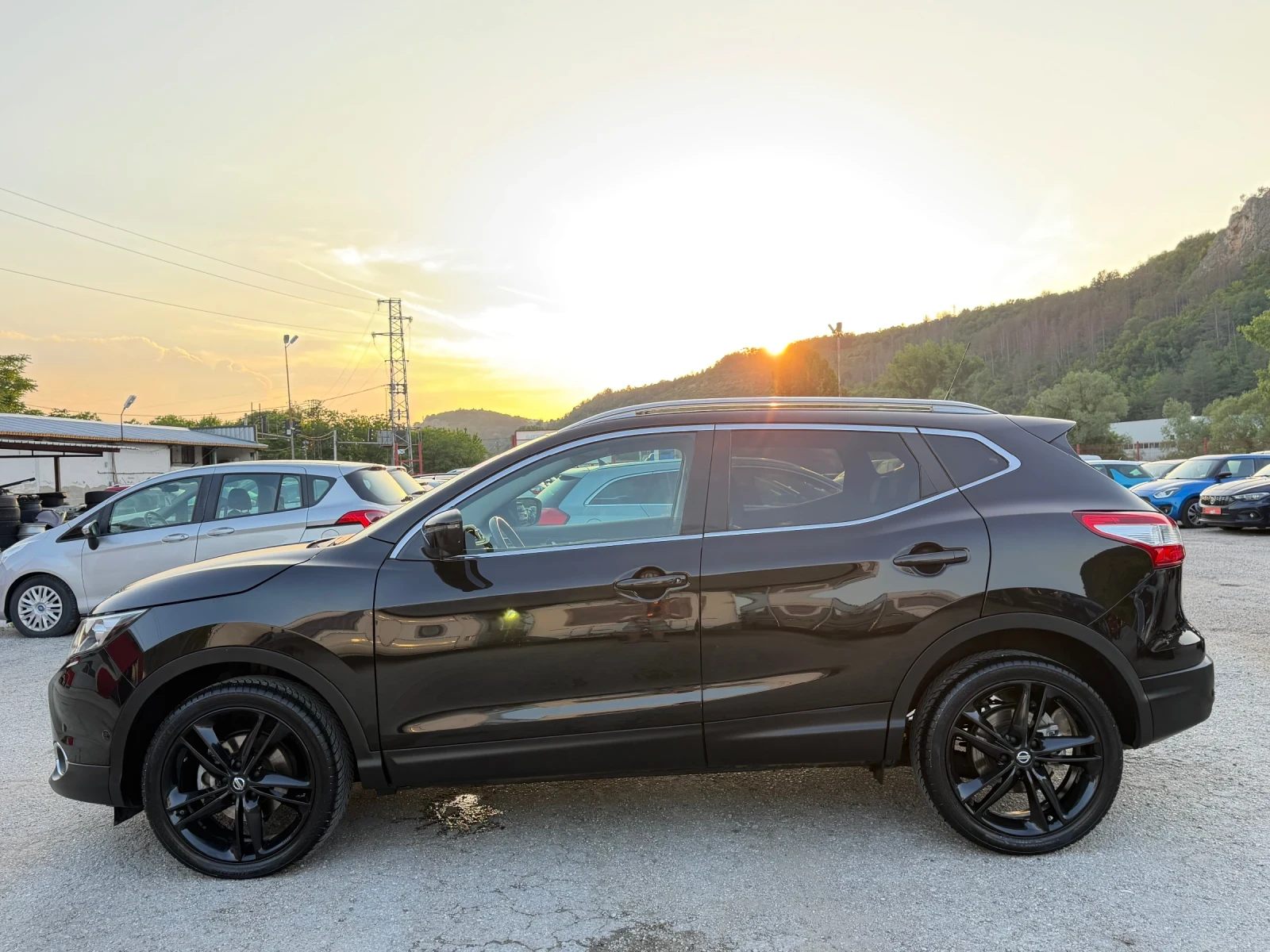 Nissan Qashqai 1.6dCi 96 550km/360* KAMEРИ/ЕЛ.СЕДАЛКИ/LED, снимка 6 - Автомобили и джипове - 54794613
