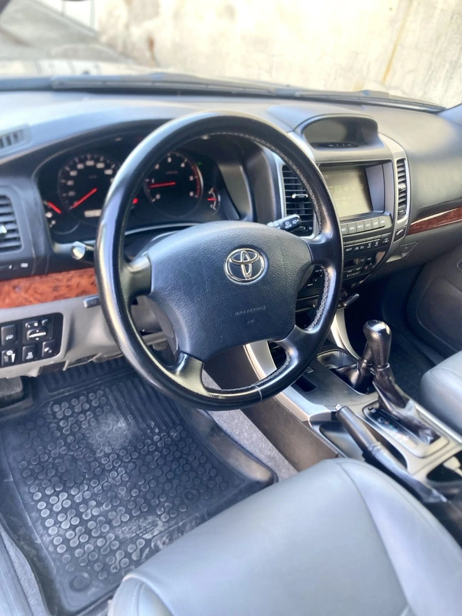 Toyota Land cruiser, снимка 10 - Автомобили и джипове - 54996424