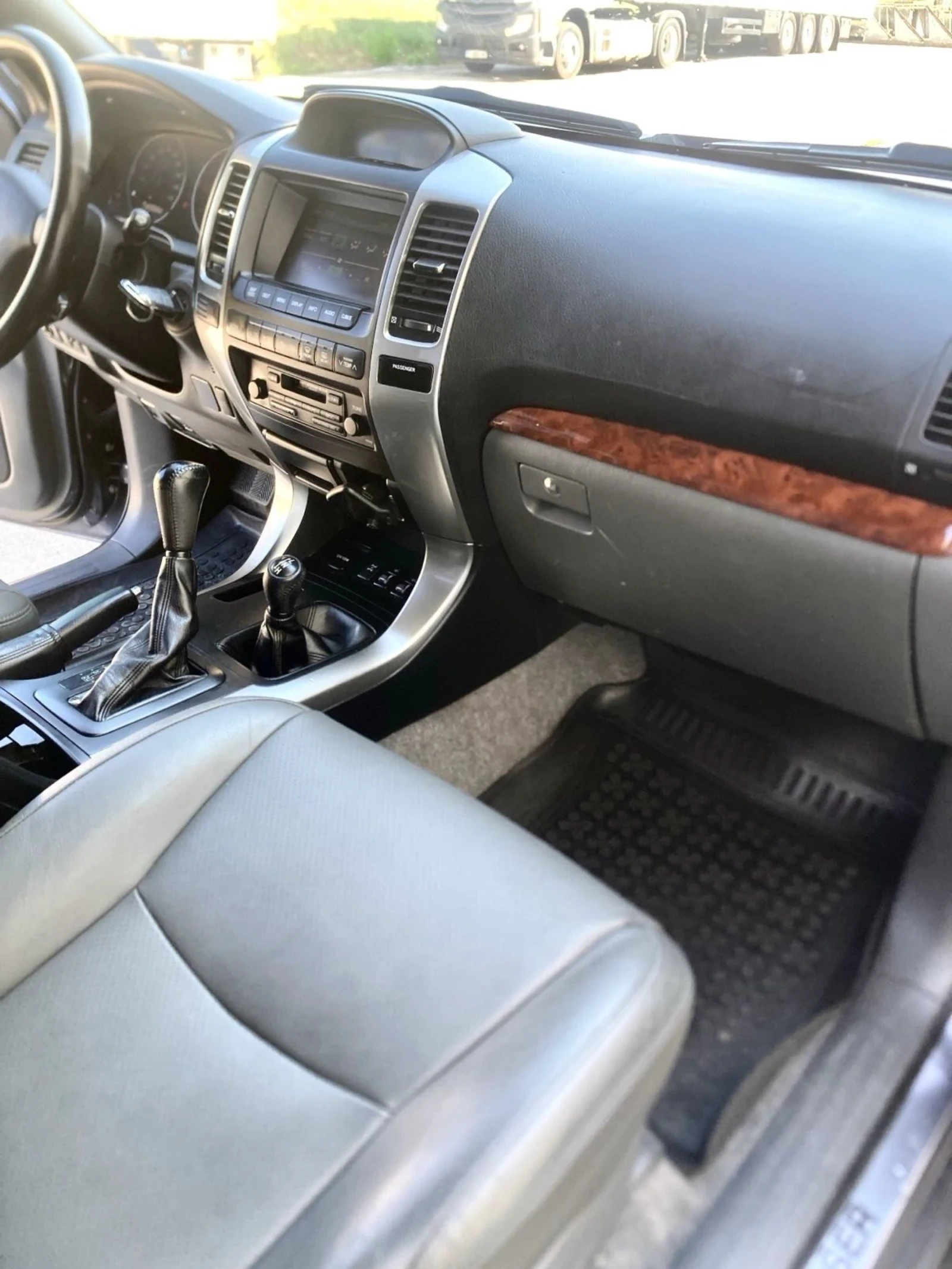 Toyota Land cruiser, снимка 11 - Автомобили и джипове - 54996424