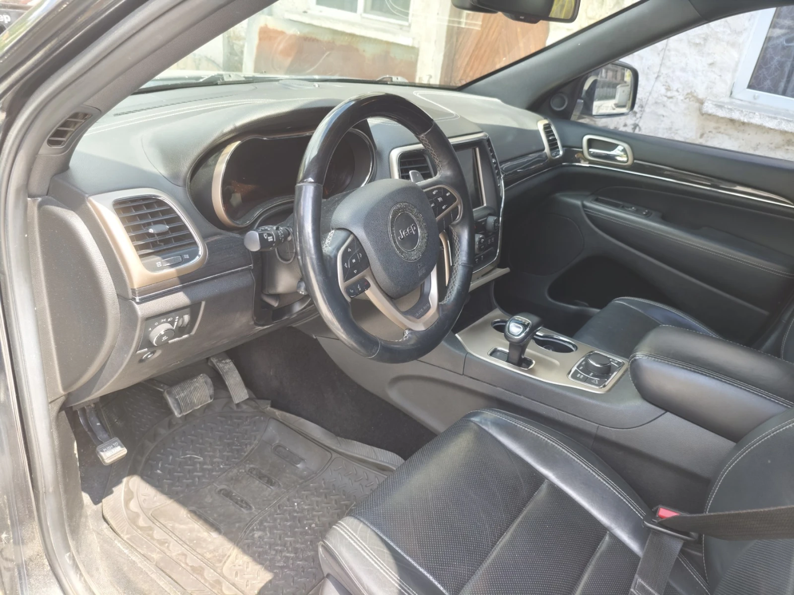 Jeep Grand cherokee Overland, снимка 5 - Автомобили и джипове - 55112480