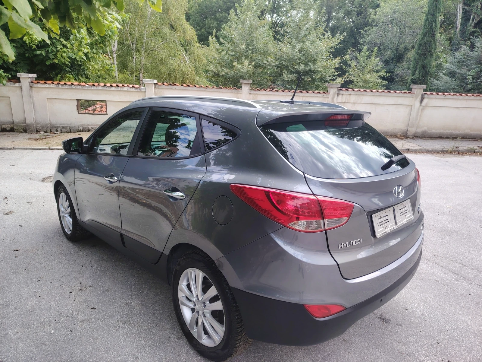 Hyundai IX35 2.0 CRDI 184 кс 4х4, снимка 4 - Автомобили и джипове - 56053706