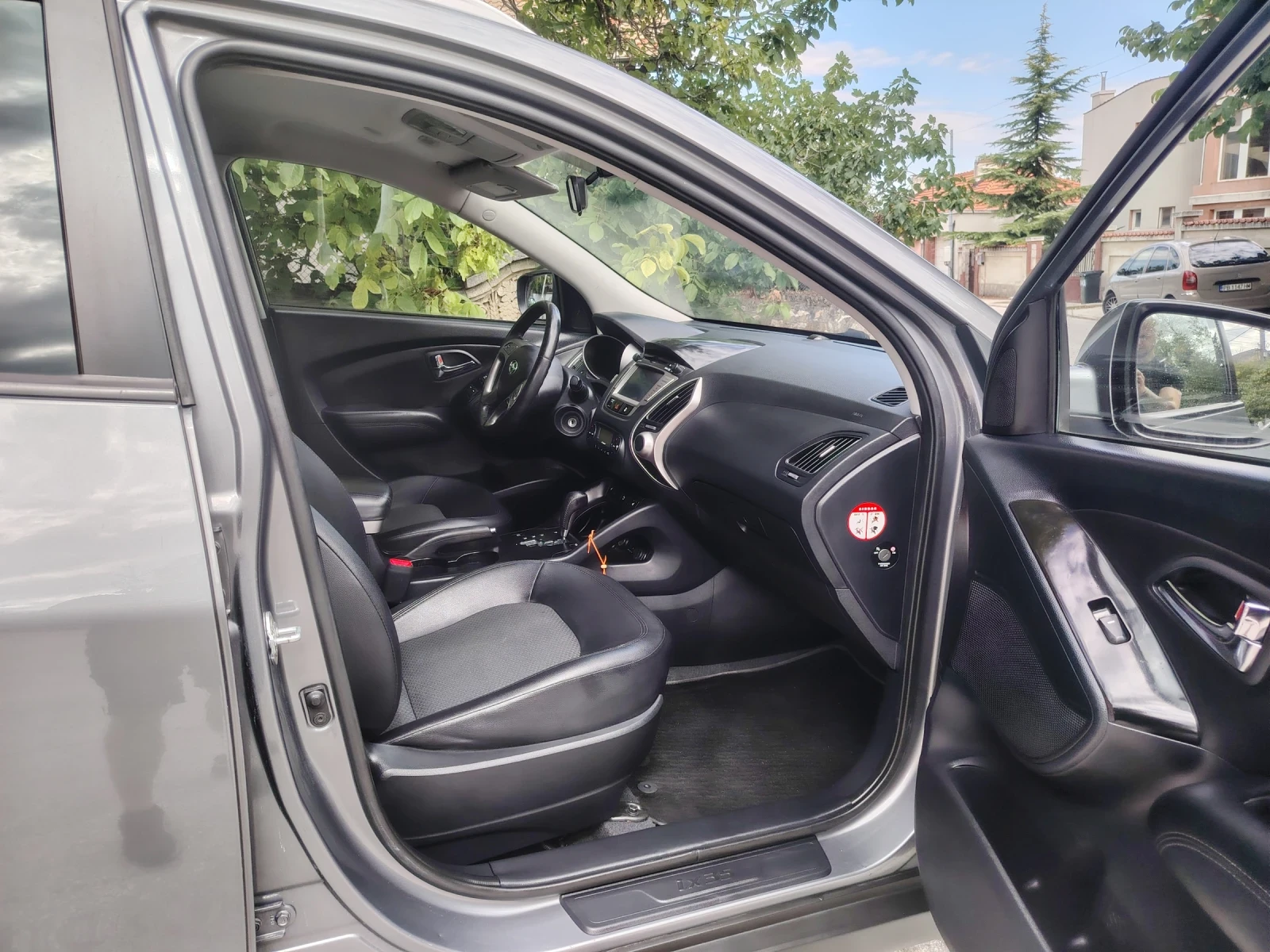 Hyundai IX35 2.0 CRDI 184 кс 4х4, снимка 7 - Автомобили и джипове - 56053706