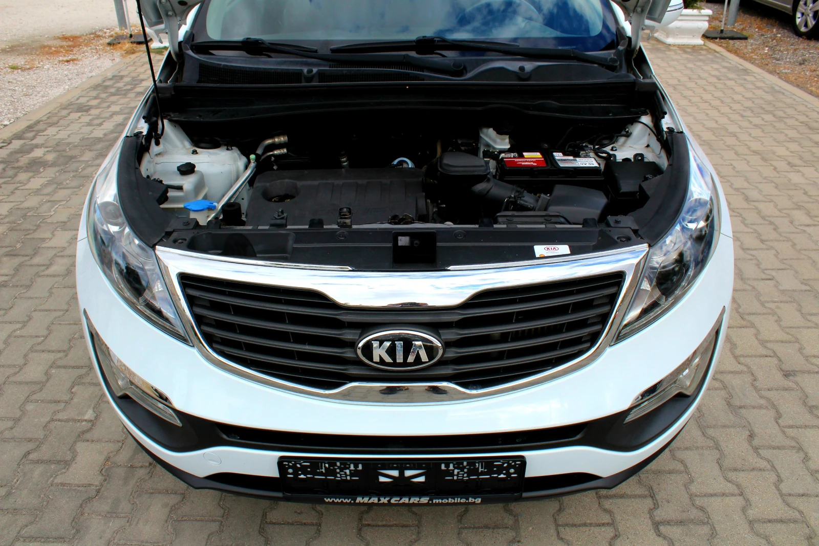 Kia Sportage 1.7CRDi СОБСТВЕН ЛИЗИНГ/ПЕРФЕКТНА, снимка 8 - Автомобили и джипове - 56202314