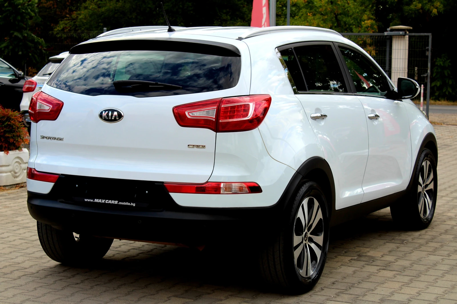 Kia Sportage 1.7CRDi СОБСТВЕН ЛИЗИНГ/ПЕРФЕКТНА, снимка 7 - Автомобили и джипове - 56202314