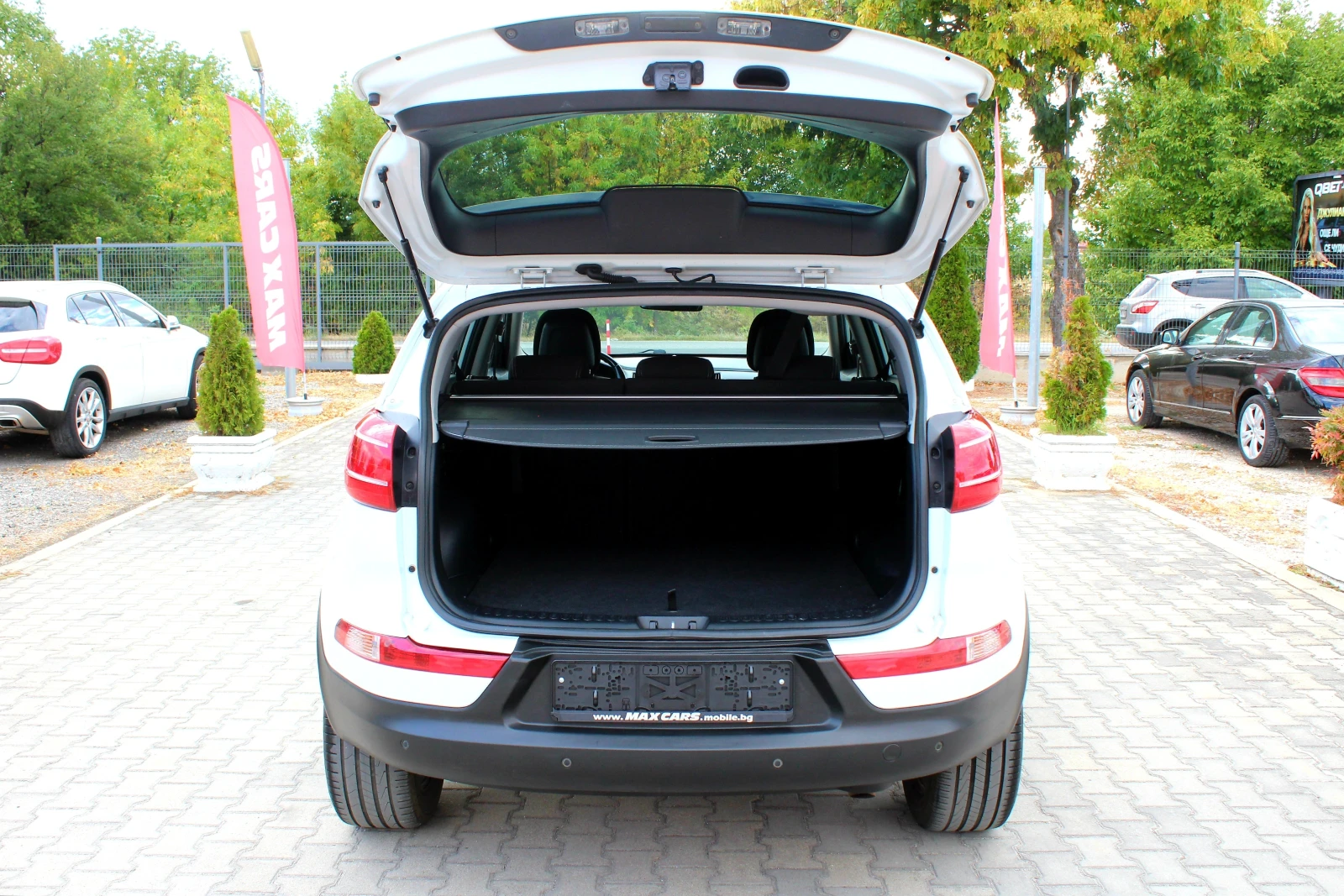 Kia Sportage 1.7CRDi СОБСТВЕН ЛИЗИНГ/ПЕРФЕКТНА, снимка 9 - Автомобили и джипове - 56202314