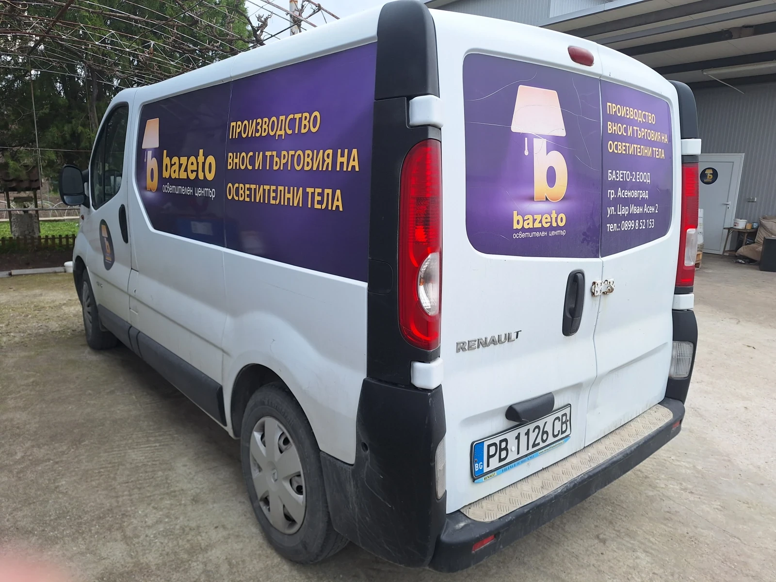Renault Trafic 2.0dci, снимка 2 - Бусове и автобуси - 54046599