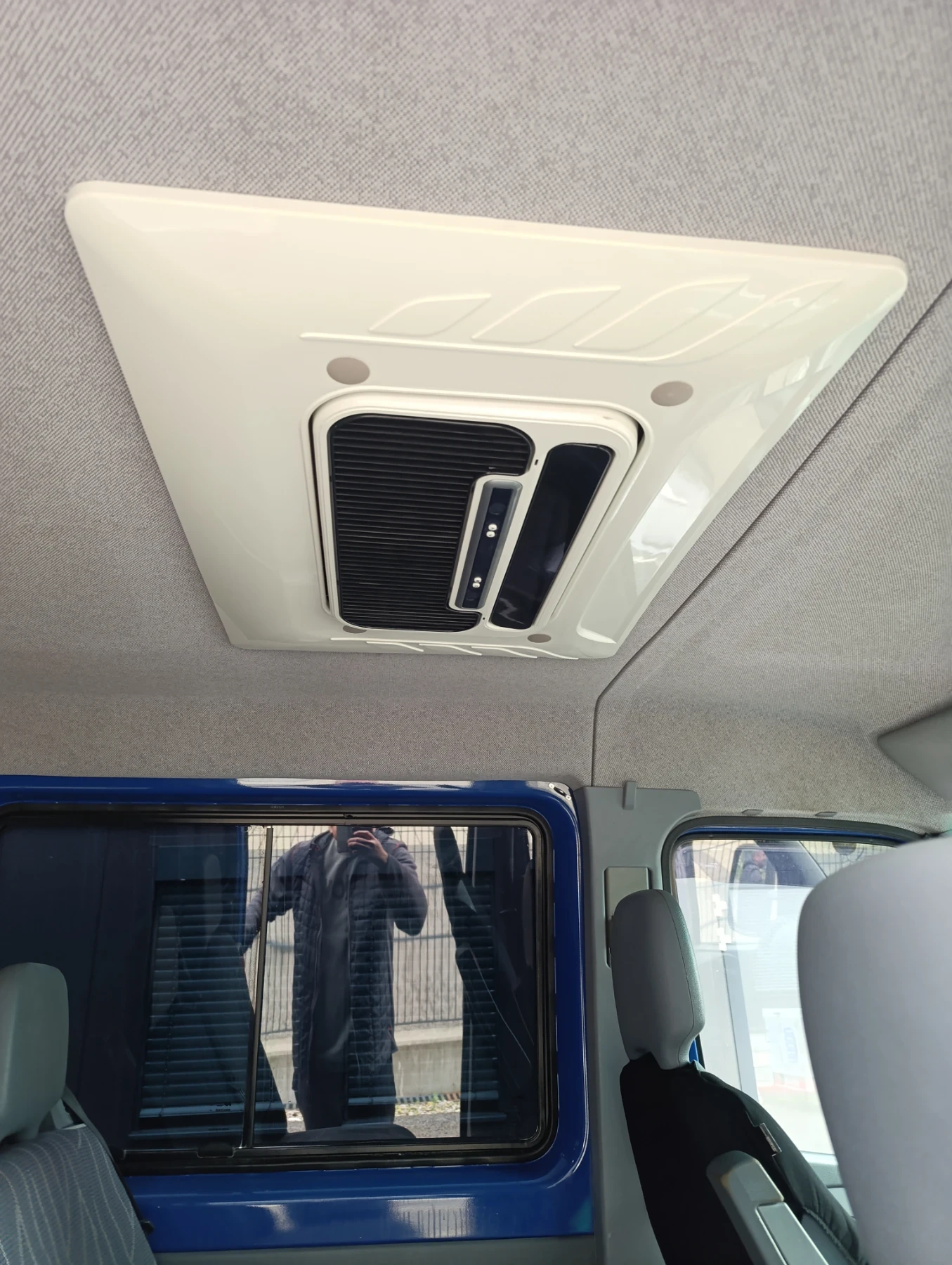 Mercedes-Benz Sprinter 216 2.7cdi, снимка 10 - Бусове и автобуси - 54488971