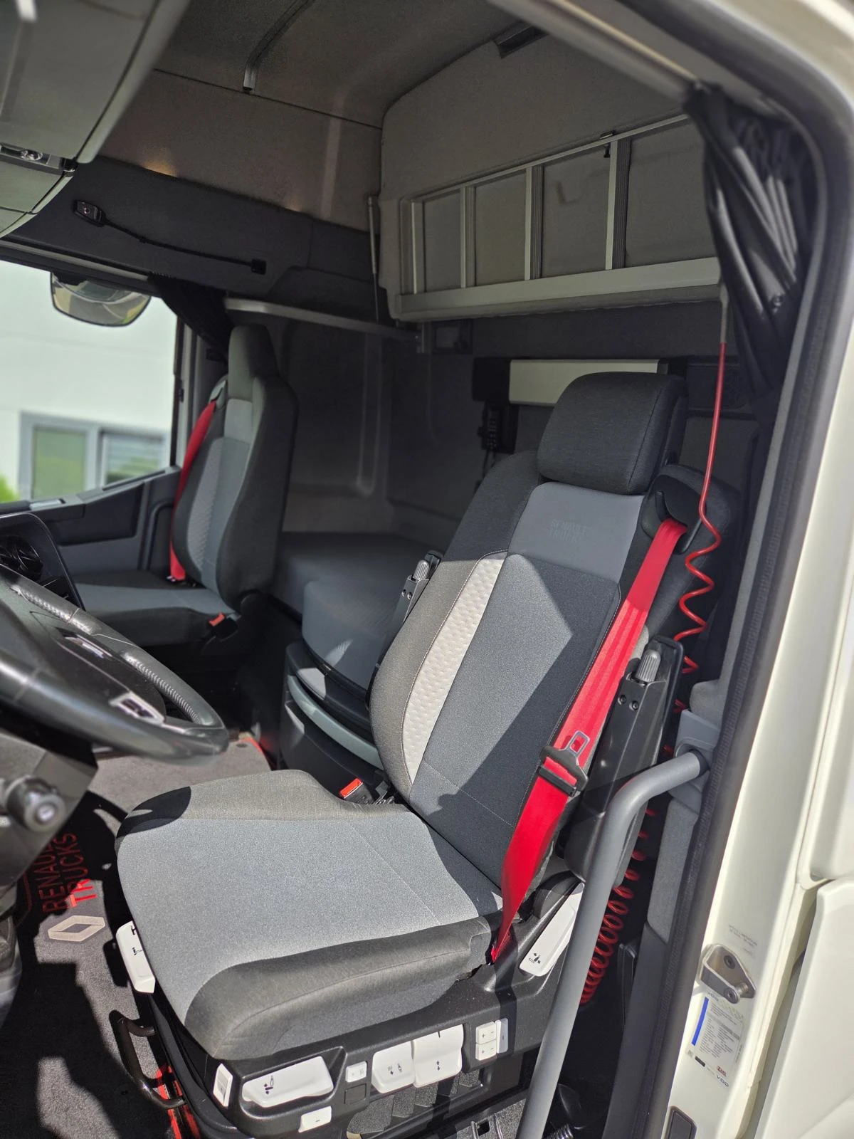 Renault T HSC - 1г гаранция - изображение 7