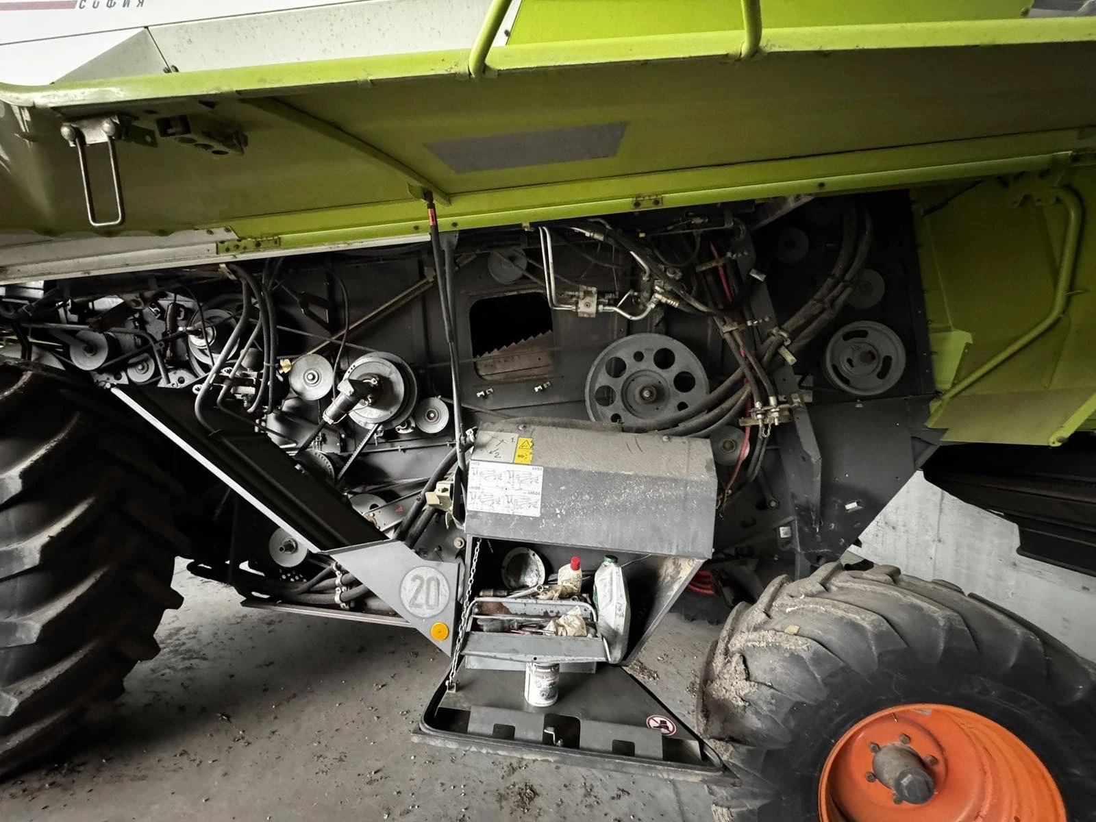 Комбайн Claas TUCANO 430 + C600 + ТАВА ЗА РАПИЦА ЛИЗИНГ, снимка 5 - Селскостопанска техника - 54598223
