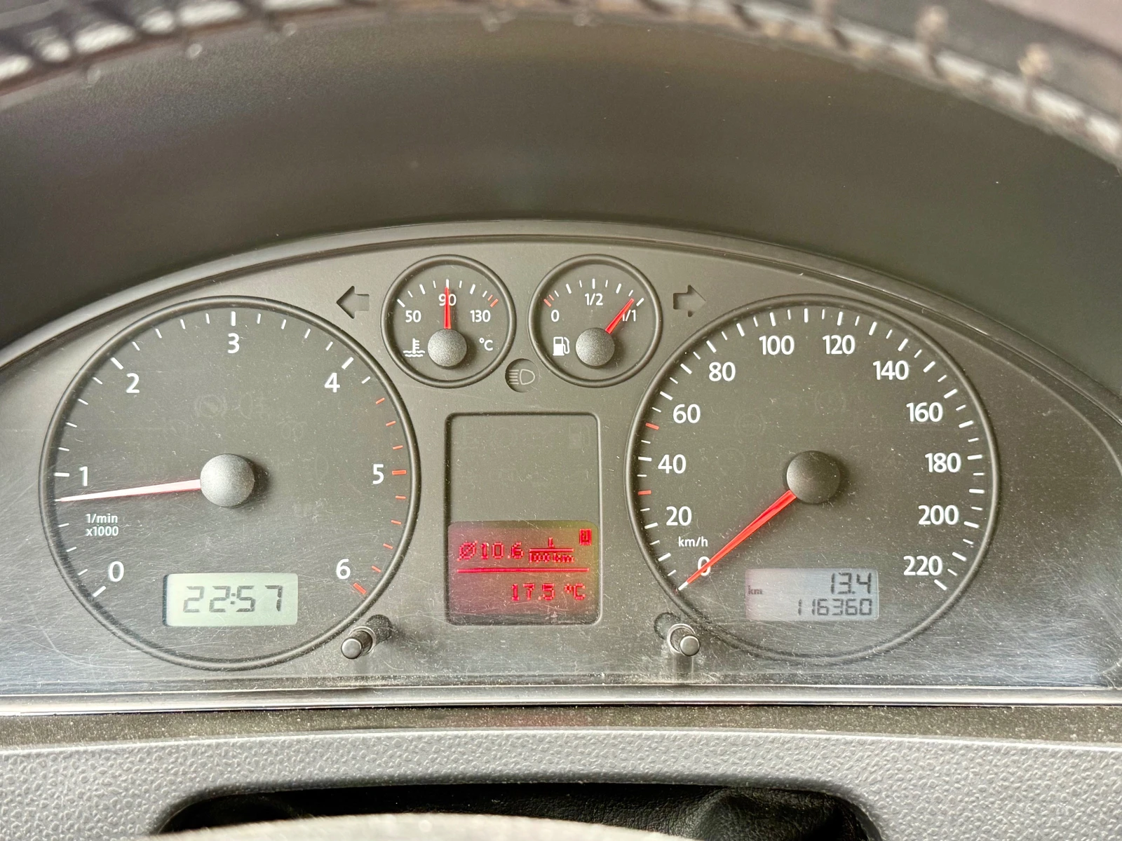 Кемпер VW Multivan California, снимка 12 - Каравани и кемпери - 54914004