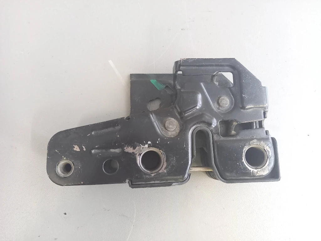 Ключалка,брава преден капак Фолксваген Поло (1)