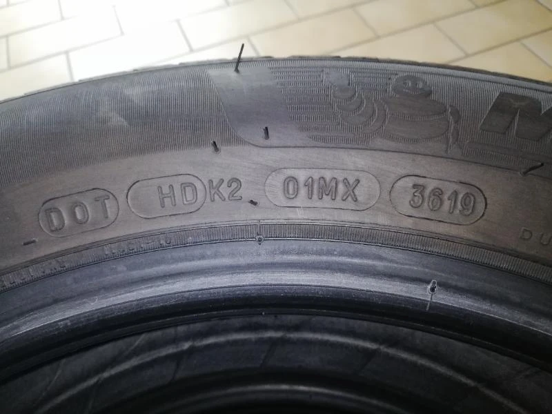 Гуми Летни 185/60R15, снимка 8 - Гуми и джанти - 47662073