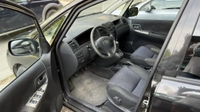 Toyota Corolla verso 2000, снимка 5