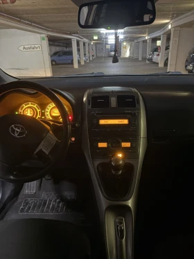 Toyota Auris 2.2D - 7499 лв. - 27756446 | Car24.bg