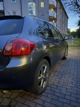 Toyota Auris 2.2D - 7499 лв. - 27756446 | Car24.bg