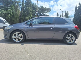 Обява за продажба на Toyota Auris 2.2D ~7 299 лв. - изображение 2