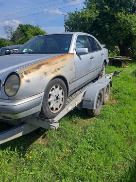 Mercedes-Benz E 300 - 1500 € / 2933.74 лв. - 34353597 2