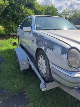Mercedes-Benz E 300 - 1500 € / 2933.74 лв. - 34353597 3