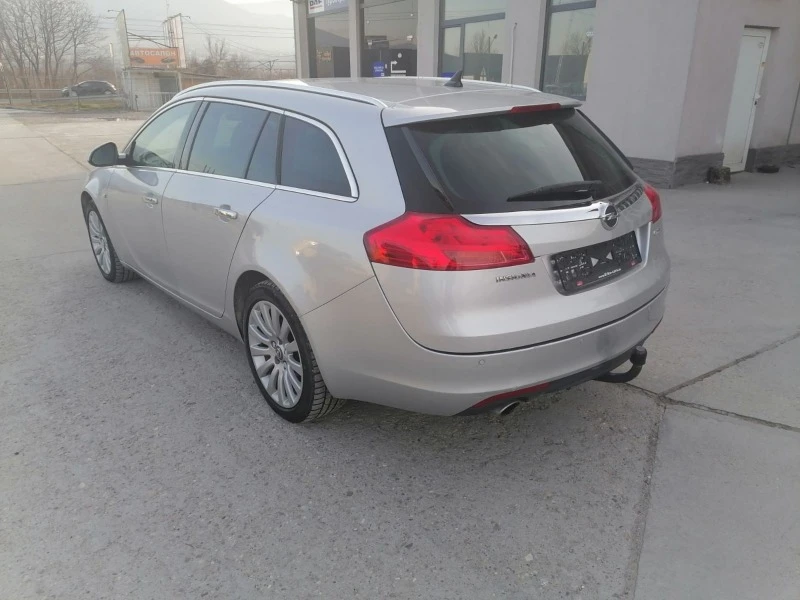 Opel Insignia 2.0 , снимка 10 - Автомобили и джипове - 47292133