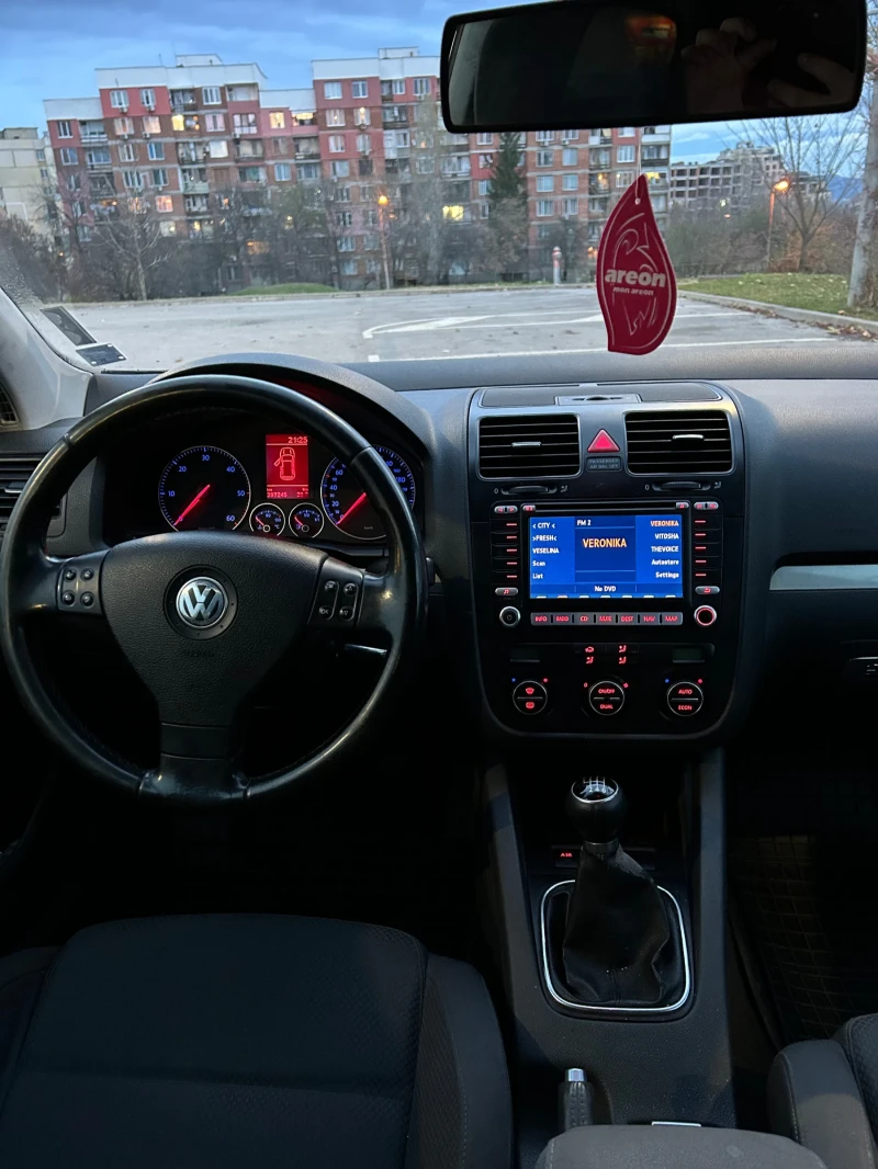 VW Golf 1.9, снимка 7 - Автомобили и джипове - 48042976