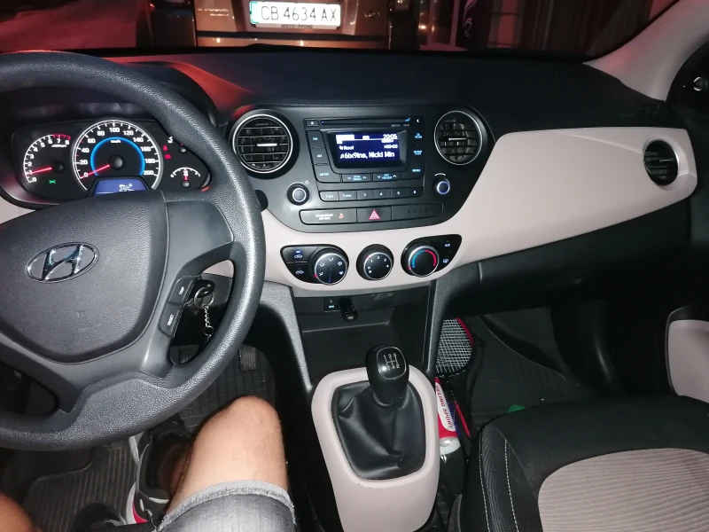 Hyundai I10, снимка 8 - Автомобили и джипове - 48698968