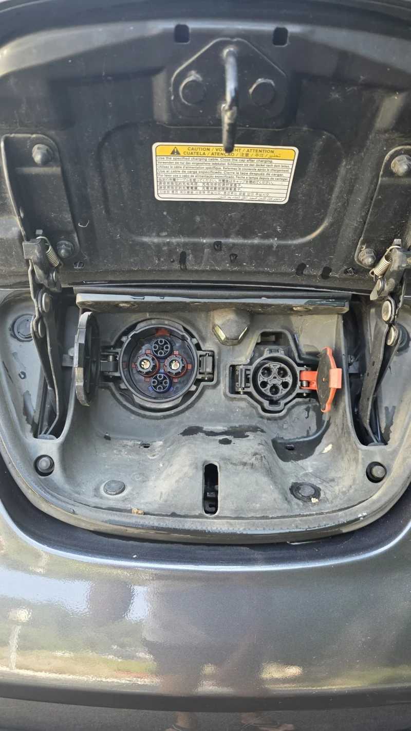 Nissan Leaf , снимка 11 - Автомобили и джипове - 52257625