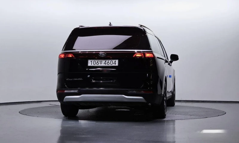 Kia Carnival, снимка 4 - Автомобили и джипове - 51957085