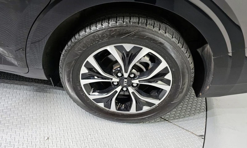 Kia Carnival, снимка 5 - Автомобили и джипове - 51957085