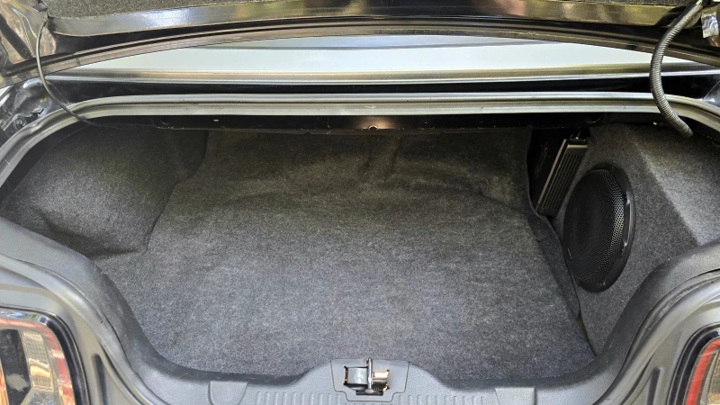 Ford Mustang 3.7 V6, снимка 10 - Автомобили и джипове - 52427069