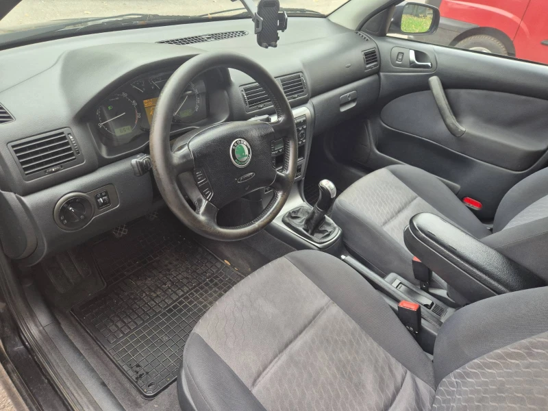 Skoda Octavia, снимка 5 - Автомобили и джипове - 52324236