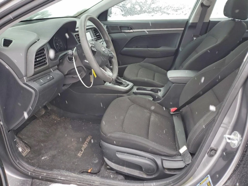 Hyundai Elantra Se, снимка 7 - Автомобили и джипове - 53396403