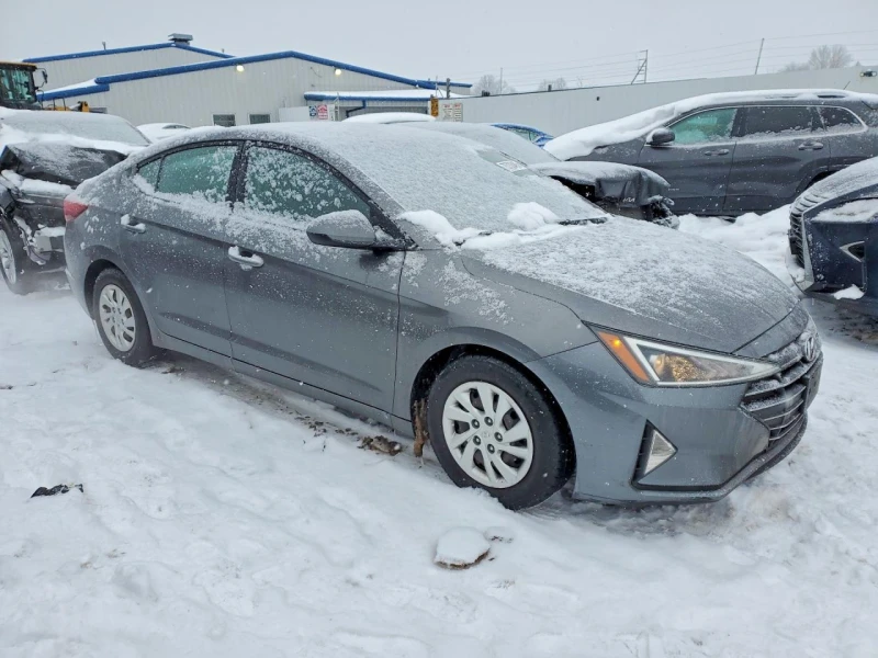 Hyundai Elantra Se, снимка 4 - Автомобили и джипове - 53396403