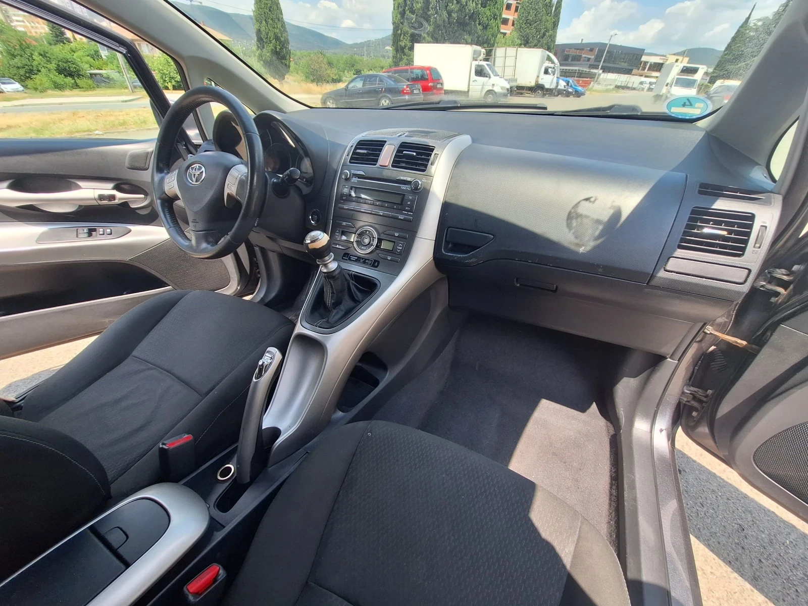Toyota Auris 2.2D - изображение 9
