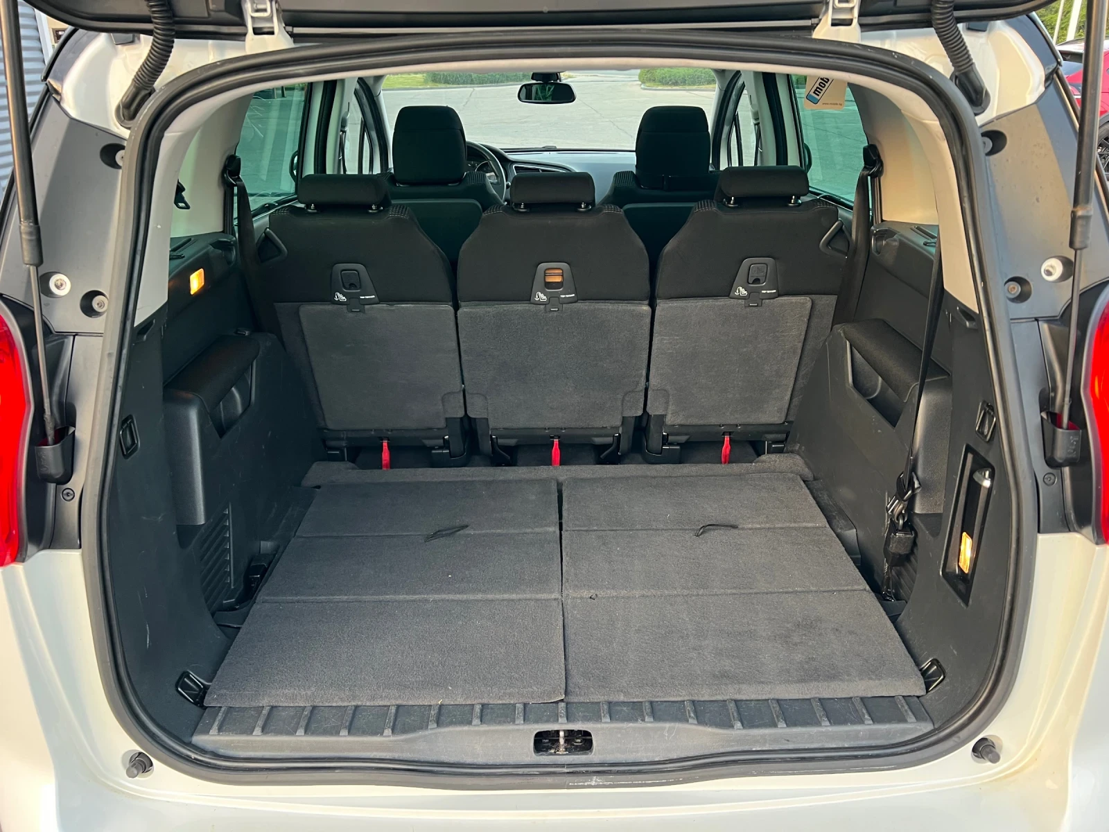 Peugeot 5008 1.6HDI/7МЕСТА/ЕВРО5 - изображение 8