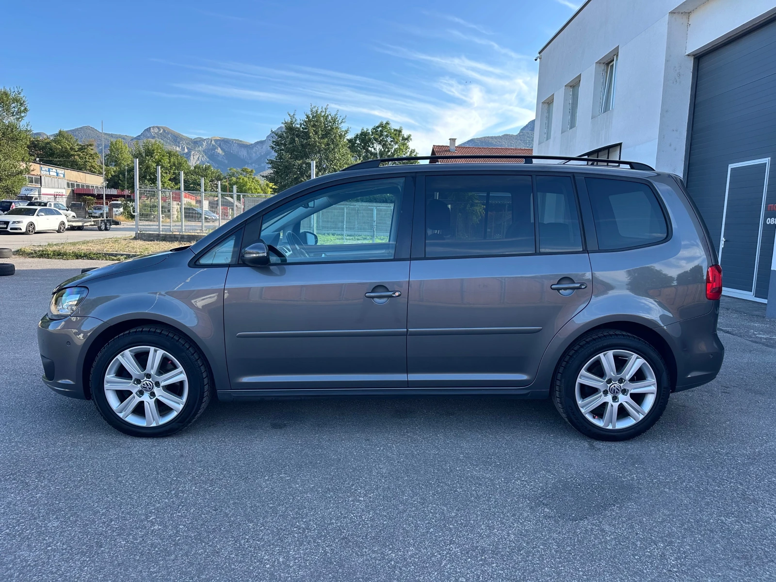 VW Touran 2.0TDI High-Line - изображение 4