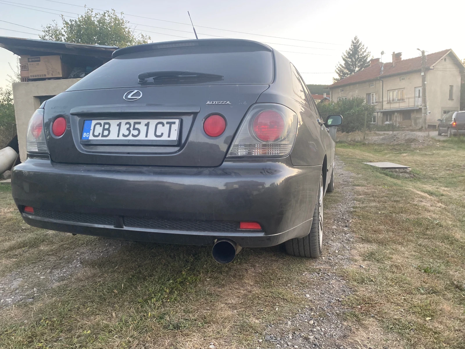 Lexus IS 200  - изображение 6