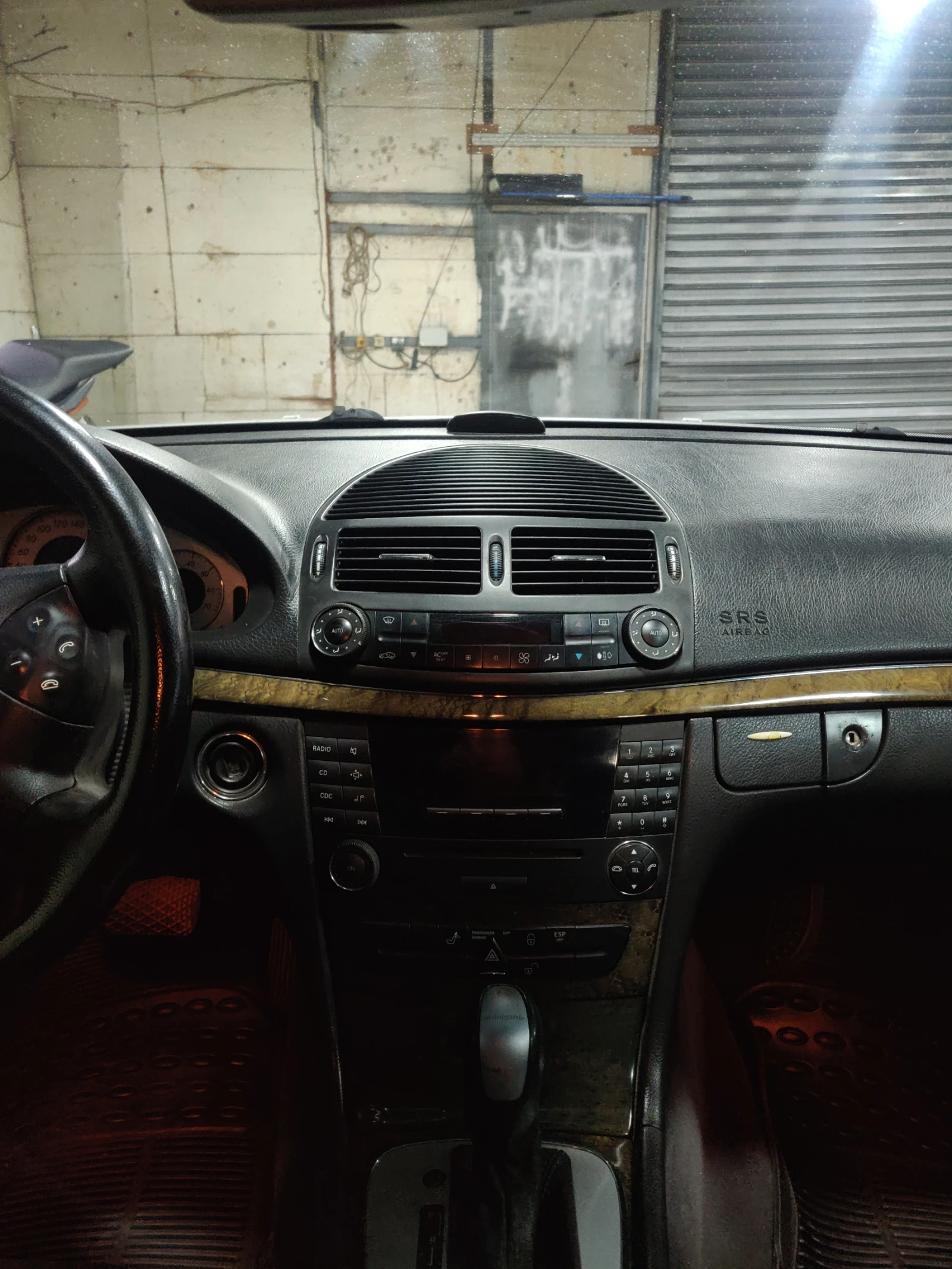 Mercedes-Benz E 240 avant-garde 4x4  | Mobile.bg   13