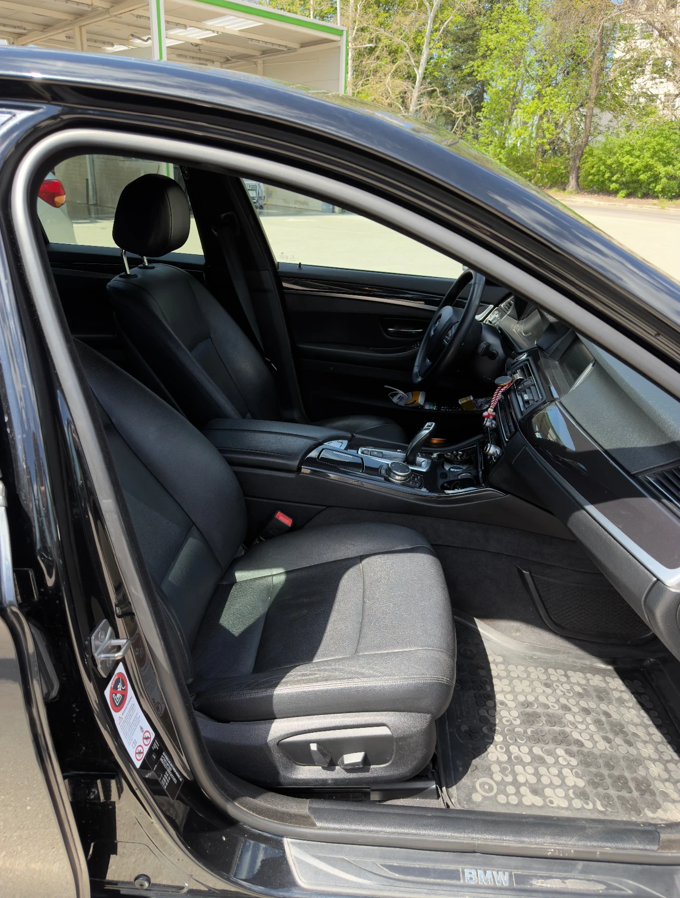 BMW 520 Facelift, снимка 6 - Автомобили и джипове - 54311823