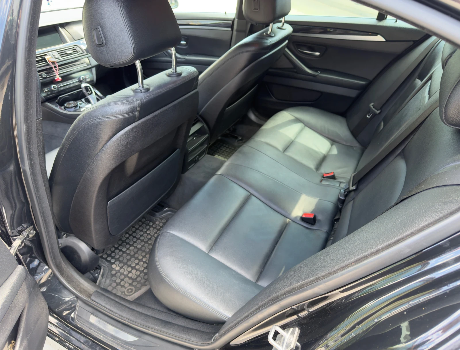 BMW 520 Facelift, снимка 9 - Автомобили и джипове - 54311823