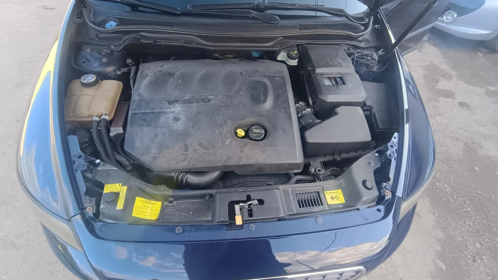 Volvo S40 2.0 HDI, снимка 12 - Автомобили и джипове - 54415633