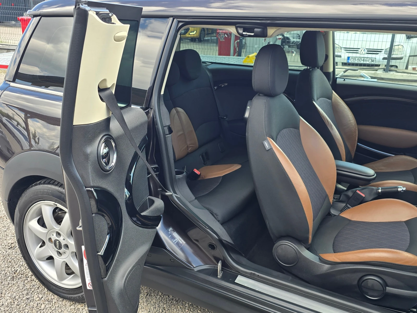 Mini Clubman 1.6d/Лизинг, снимка 12 - Автомобили и джипове - 54450285