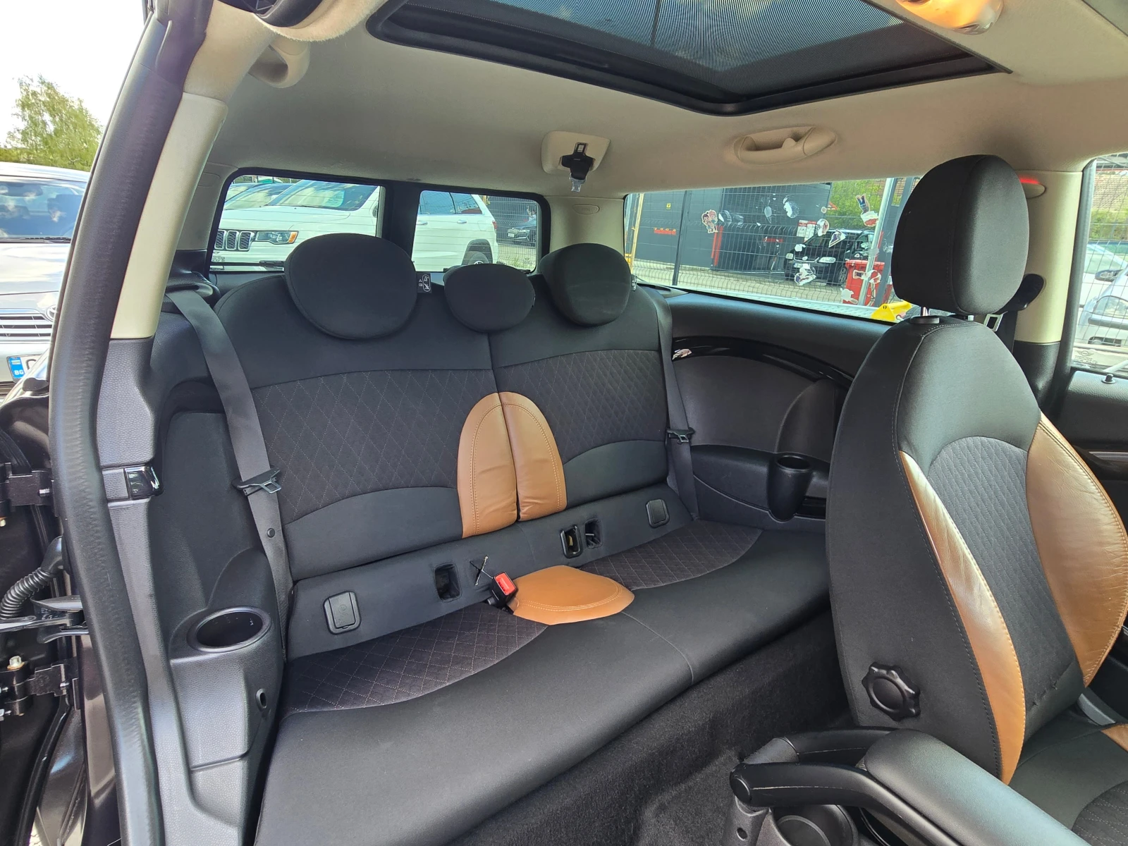Mini Clubman 1.6d/Лизинг, снимка 13 - Автомобили и джипове - 54450285