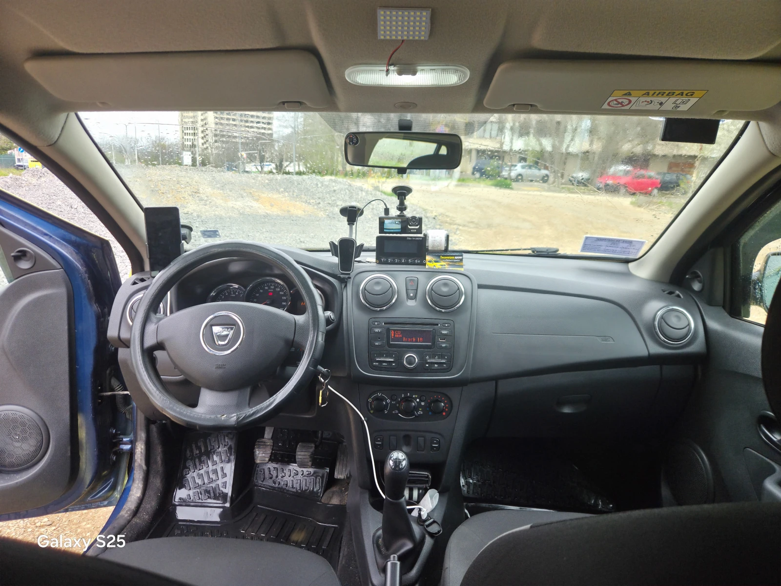 Dacia Logan 4 цил, снимка 11 - Автомобили и джипове - 54916162